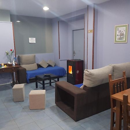 Albergue Berce Do Camino 特里亚卡斯特拉 外观 照片